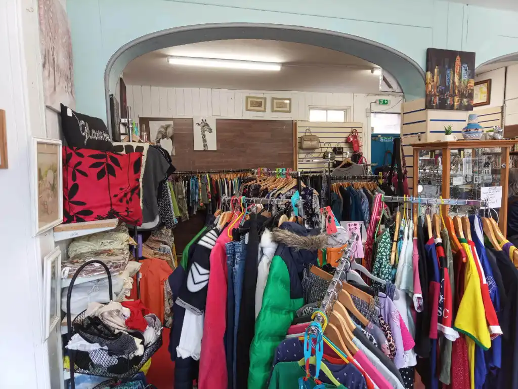 Chartiy Shop